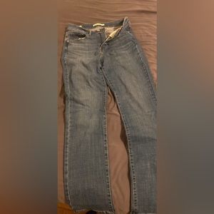 Levi straight leg size 4